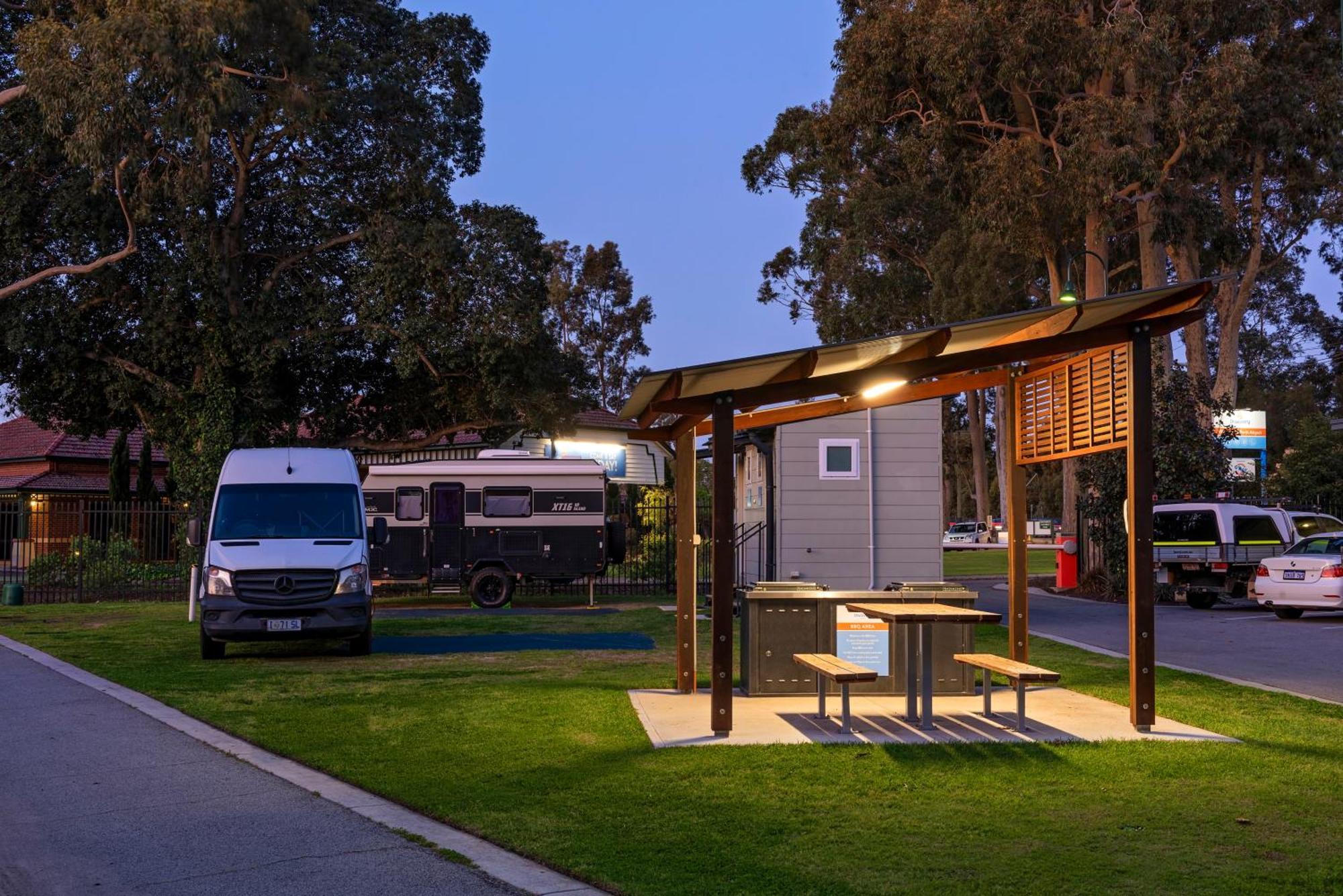 Discovery Parks - Perth Airport Luaran gambar